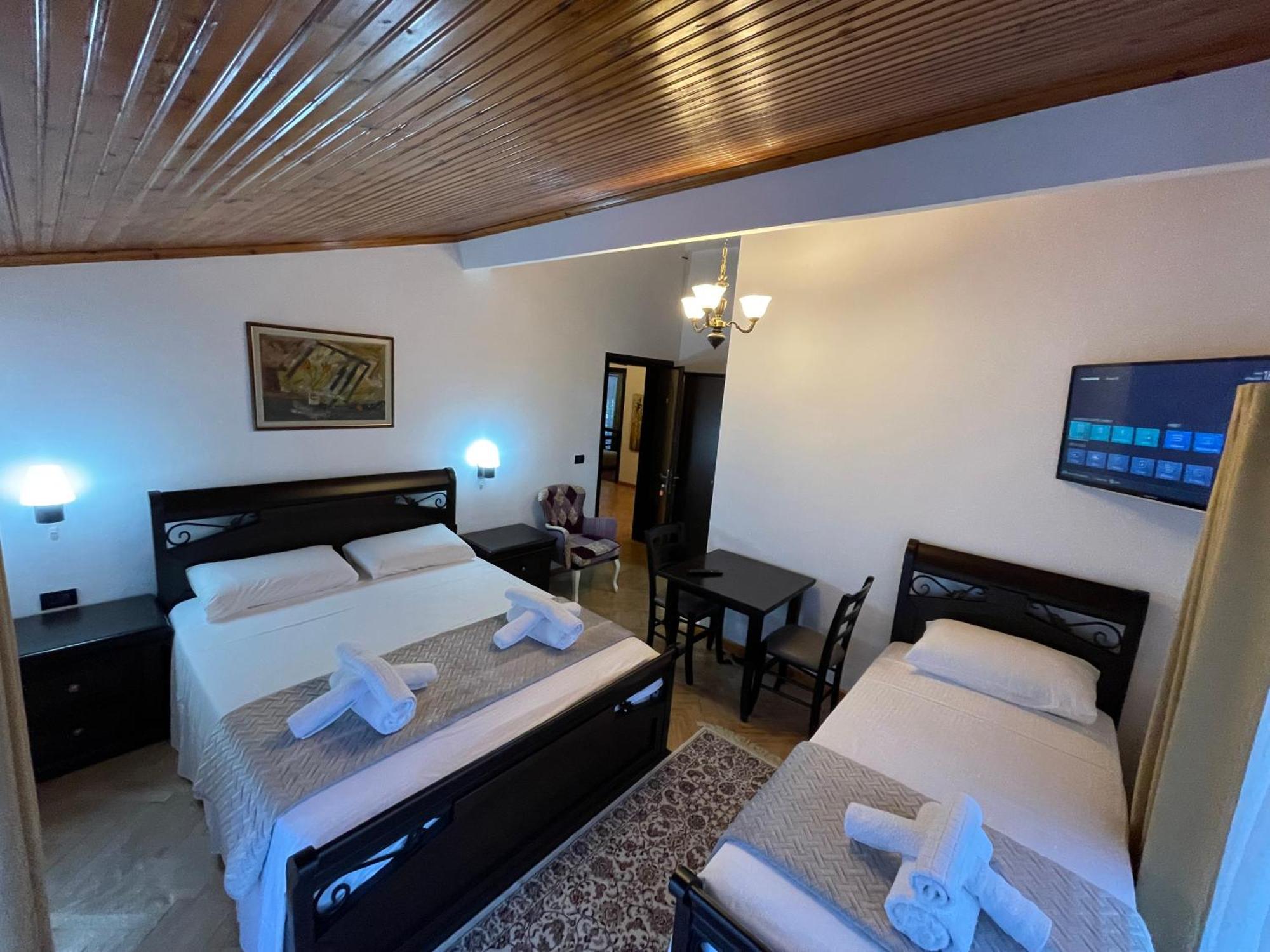 Vila At Berat Exterior foto