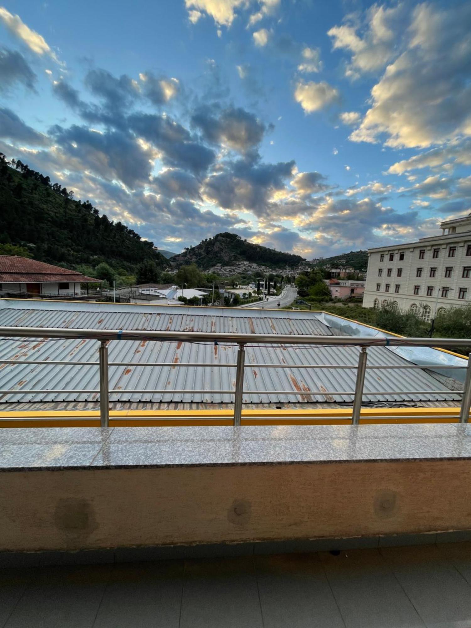 Vila At Berat Exterior foto